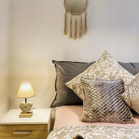 Appartement Centre Au Calme , Parking Prive Interieur Car Et Bike *